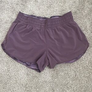 Lululemon reversible shorts - Size 8